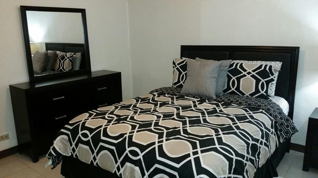 Beautiful 2 Bedroom 1 Bath Tamuning Exterior foto
